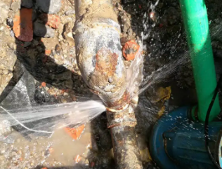 松北测漏水公司电话